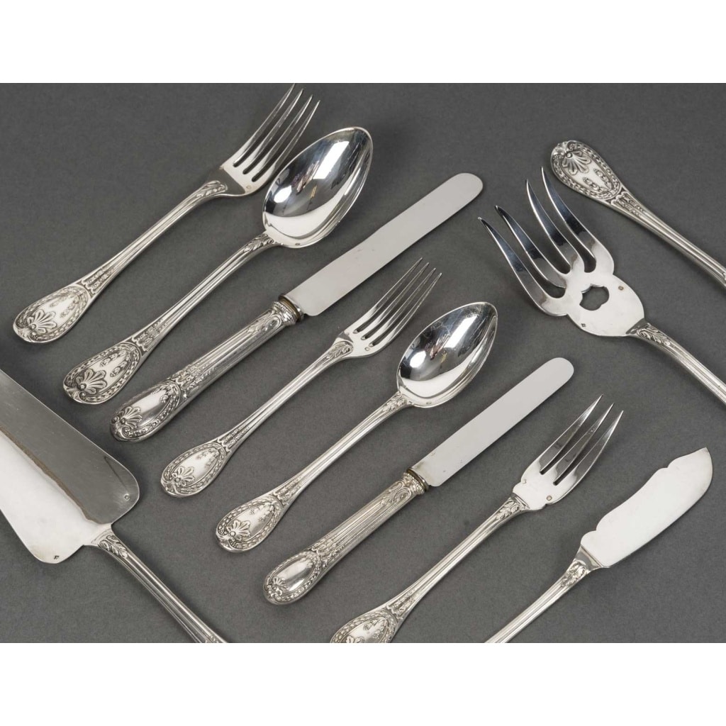 ODIOT Ménagère modèle « LOUVECIENNES » 99 pièces Argent massif XXème 18