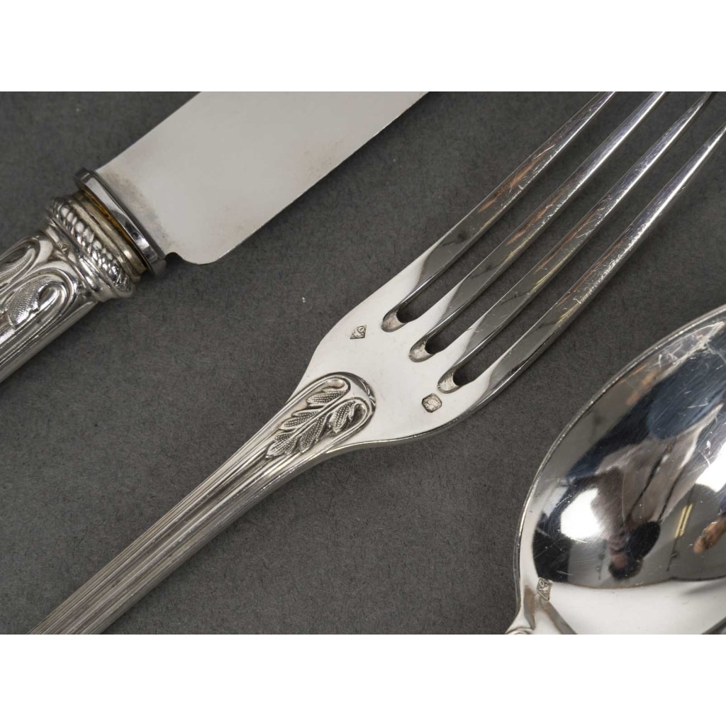 ODIOT Ménagère modèle « LOUVECIENNES » 99 pièces Argent massif XXème 25