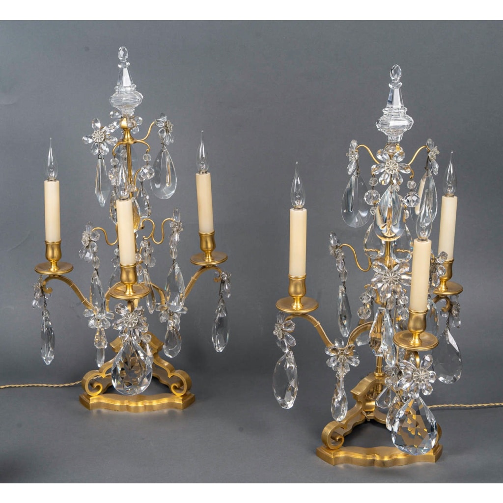Paire de girandoles de style Louis XV en bronze doré et décor de cristal Maison Baguès vers 1950-1960 13