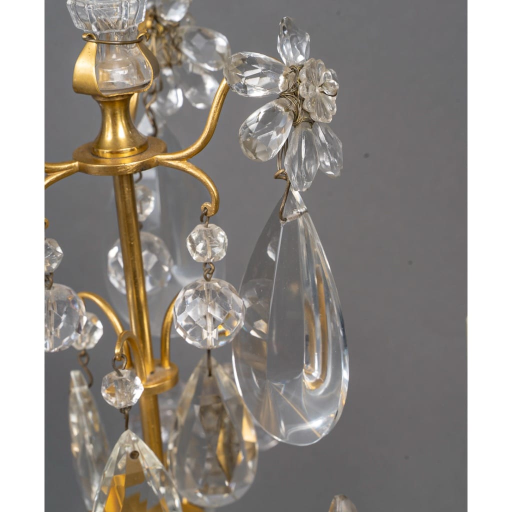 Paire de girandoles de style Louis XV en bronze doré et décor de cristal Maison Baguès vers 1950-1960 7