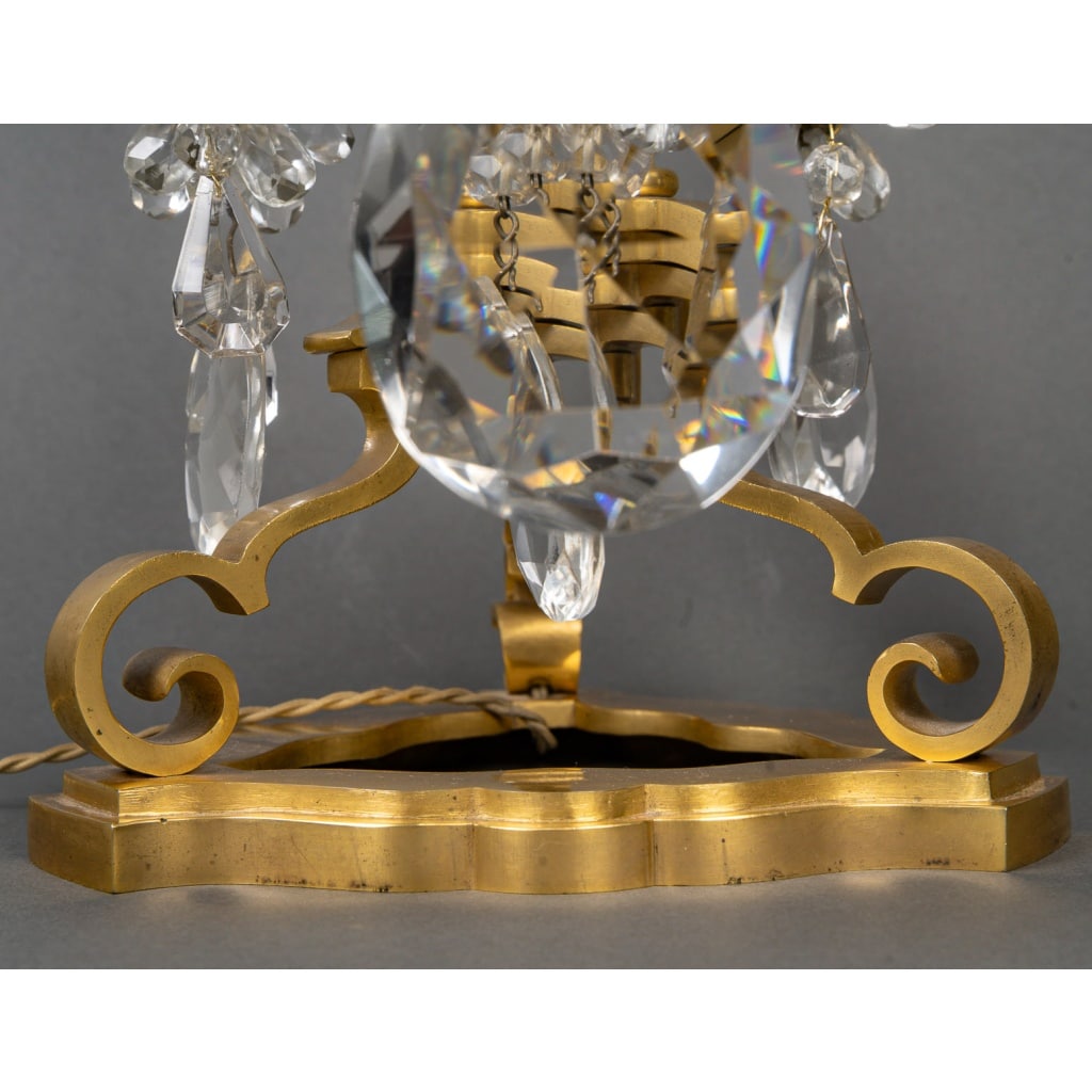 Paire de girandoles de style Louis XV en bronze doré et décor de cristal Maison Baguès vers 1950-1960 10