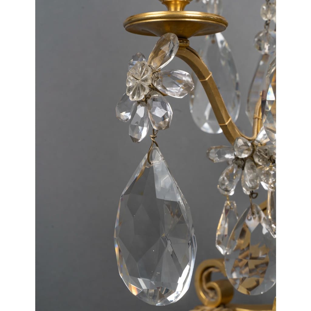 Paire de girandoles de style Louis XV en bronze doré et décor de cristal Maison Baguès vers 1950-1960 11