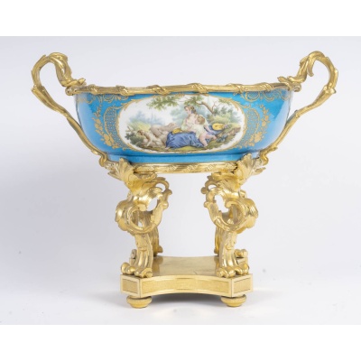 Samson, Coupe en porcelaine et sa monture en bronze doré. XIXème siècle