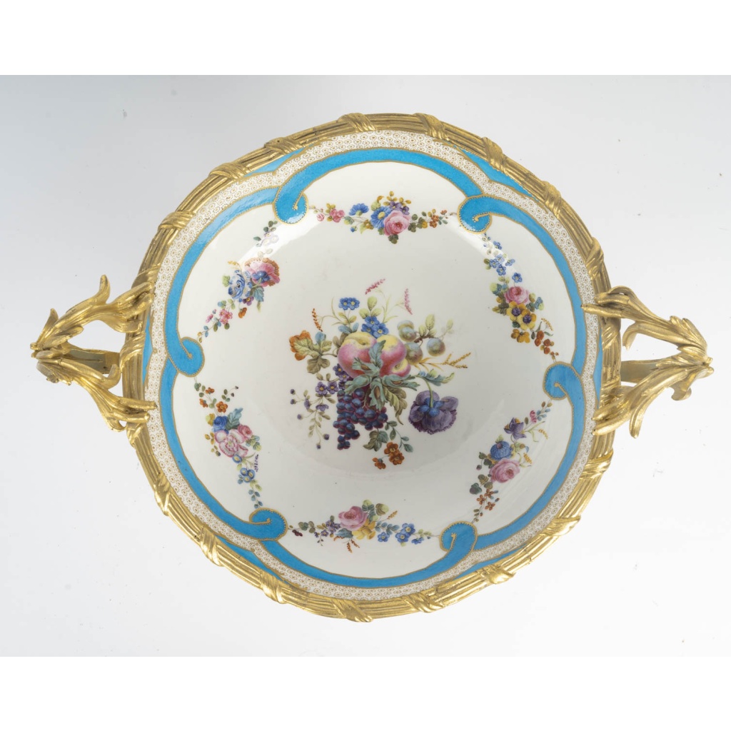 Samson, Coupe en porcelaine et sa monture en bronze doré. XIXème siècle 8