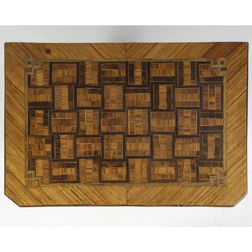 Commode d’époque Louis XVI en marqueterie 12