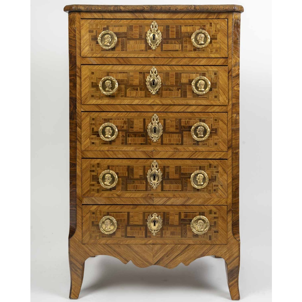 Commode d’époque Louis XVI en marqueterie 4