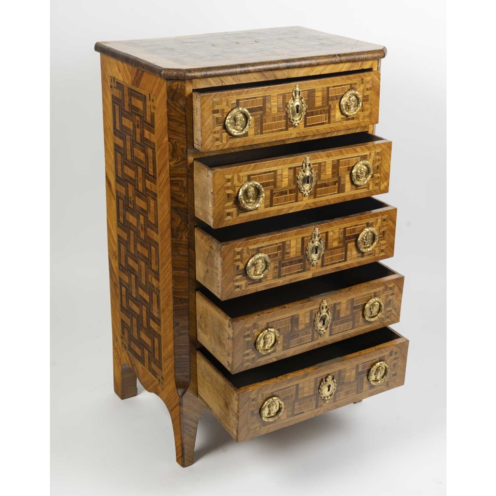Commode d’époque Louis XVI en marqueterie 3