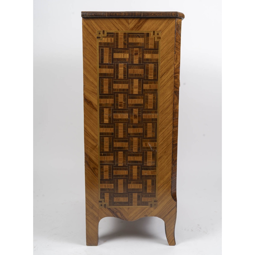 Commode d’époque Louis XVI en marqueterie 7