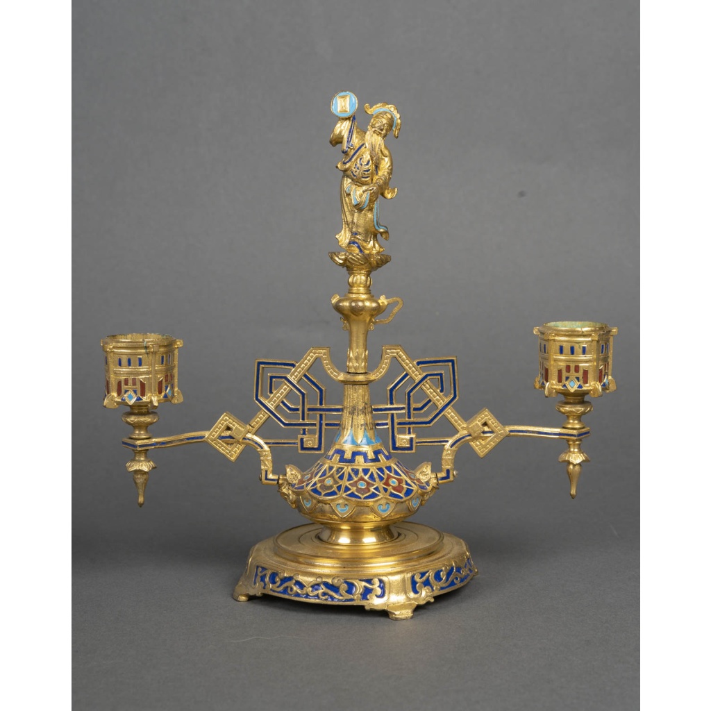 Paire de bougeoirs en bronze doré japonisant, France fin du XIXème siècle 7