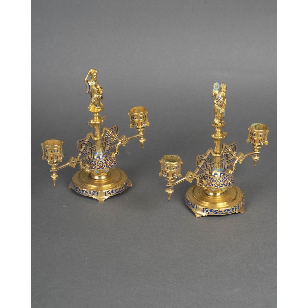 Paire de bougeoirs en bronze doré japonisant, France fin du XIXème siècle 3