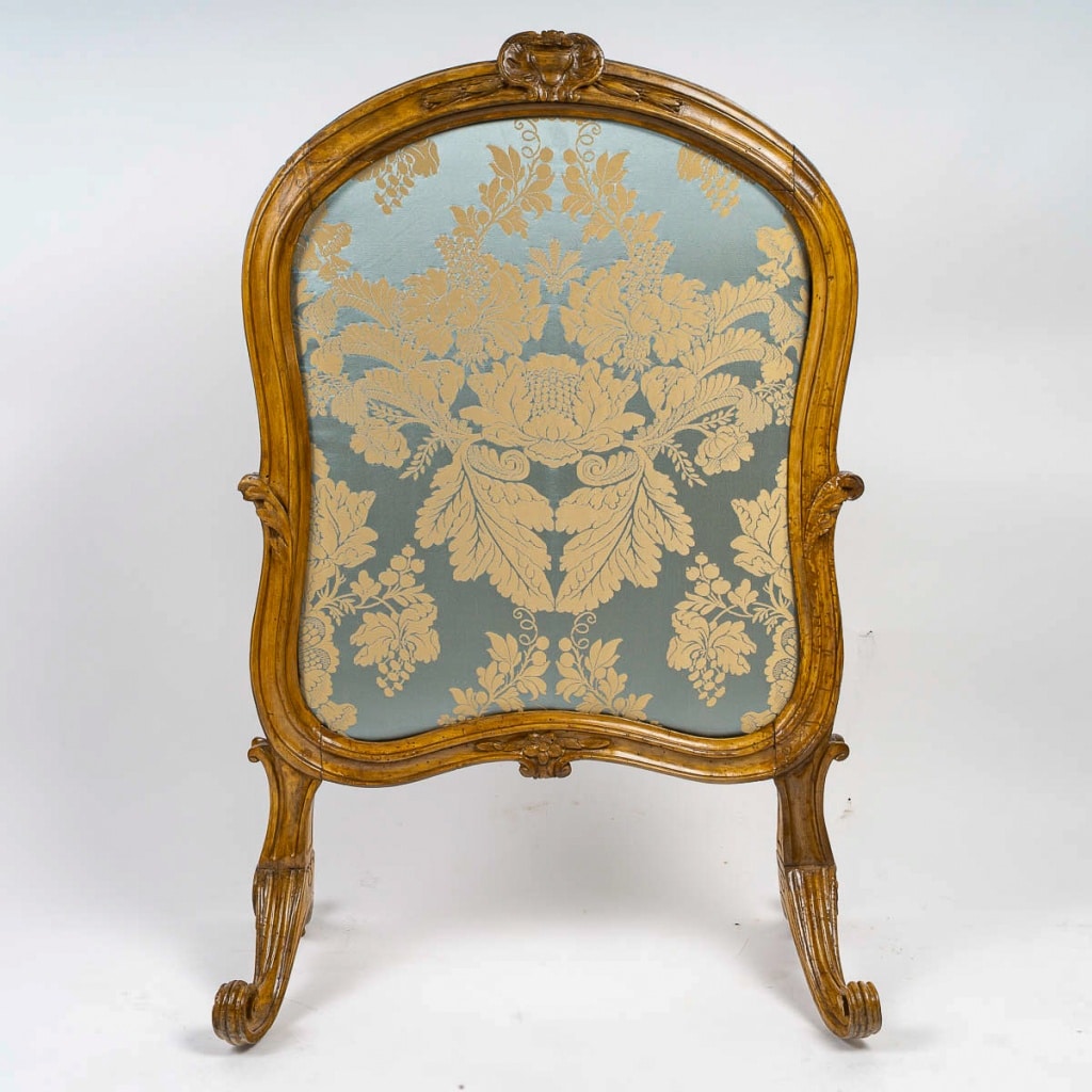 Louis Delanois (1731-1792) Écran de Cheminée d’époque Louis XV en Noyer Sculpté, Vers 1740-1750 3