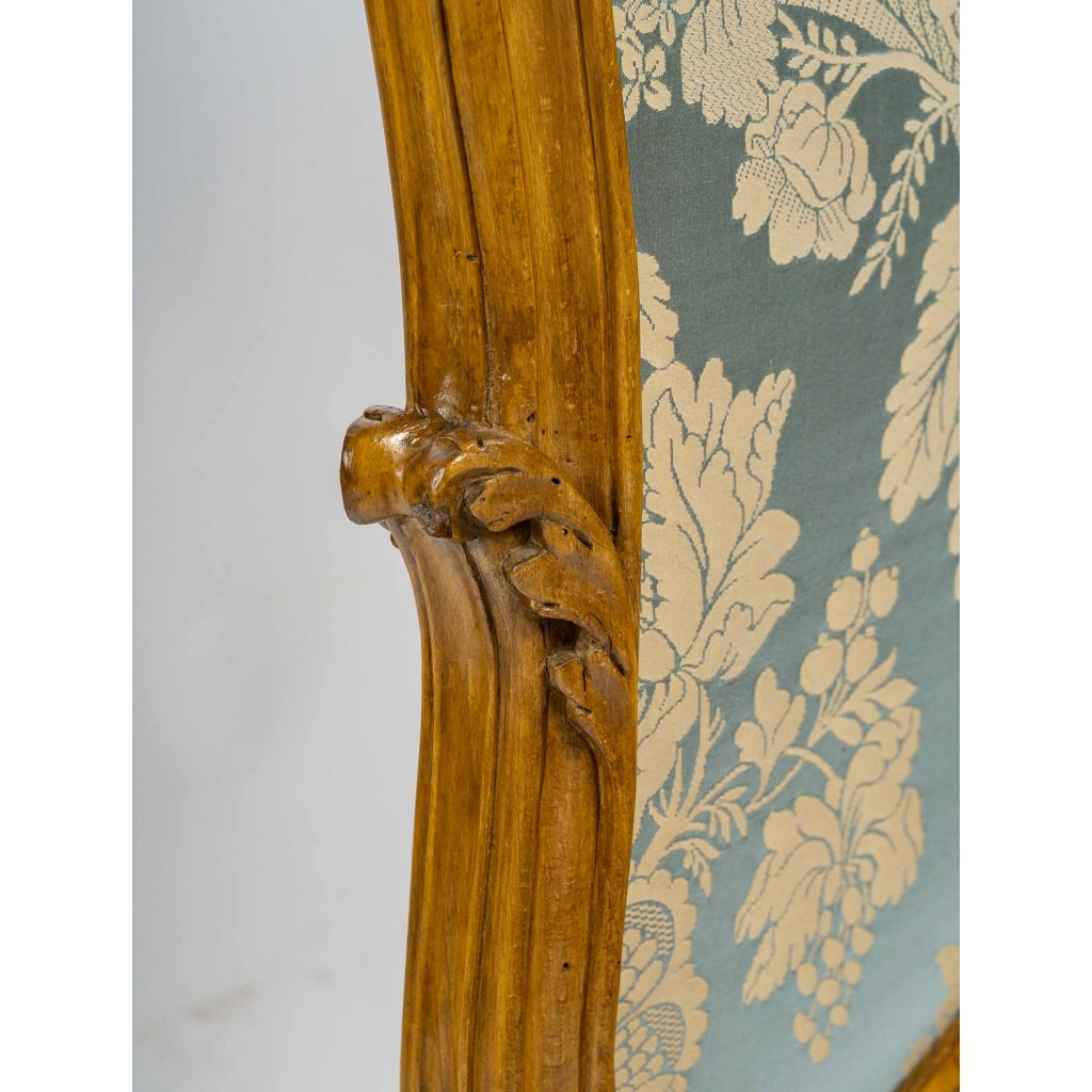 Louis Delanois (1731-1792) Écran de Cheminée d’époque Louis XV en Noyer Sculpté, Vers 1740-1750 7