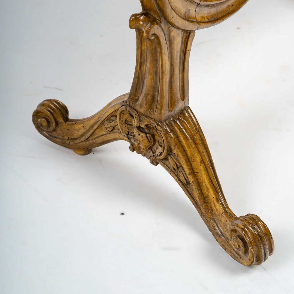 Louis Delanois (1731-1792) Écran de Cheminée d’époque Louis XV en Noyer Sculpté, Vers 1740-1750 8