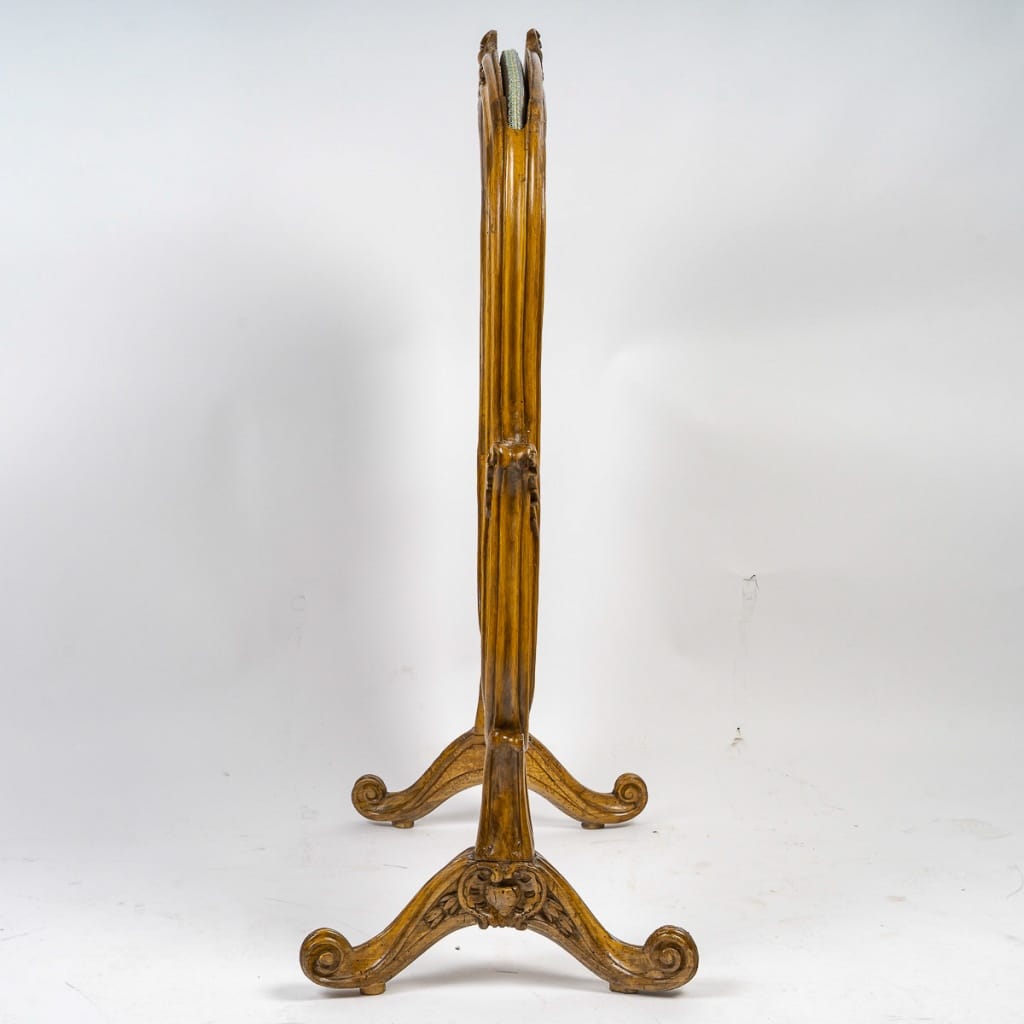 Louis Delanois (1731-1792) Écran de Cheminée d’époque Louis XV en Noyer Sculpté, Vers 1740-1750 9