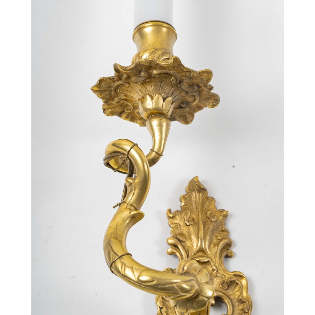 Paire d’Appliques en Bronze Doré d’époque Louis XV au C Couronné vers 1745-1749 5 Paire d’Appliques en Bronze Doré d’époque Louis XV au C Couronné vers 1745-1749 5