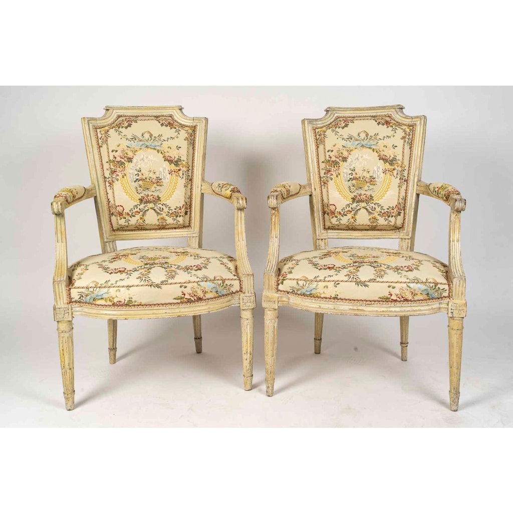 Paire de Fauteuils en hêtre laqué d’Époque Louis XVI vers 1780-1790 2 Paire de Fauteuils en hêtre laqué d’Époque Louis XVI vers 1780-1790 2