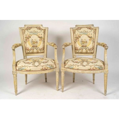 Paire de Fauteuils en hêtre laqué d’Époque Louis XVI vers 1780-1790