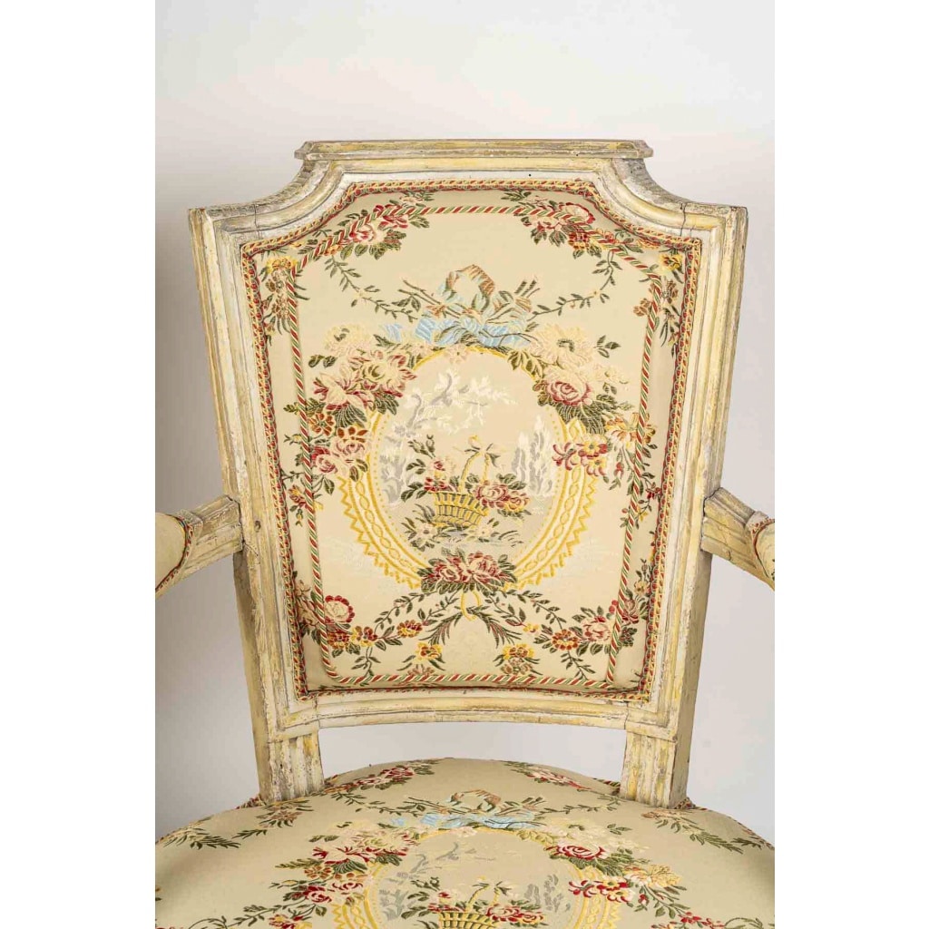 Paire de Fauteuils en hêtre laqué d’Époque Louis XVI vers 1780-1790 3 Paire de Fauteuils en hêtre laqué d’Époque Louis XVI vers 1780-1790 3