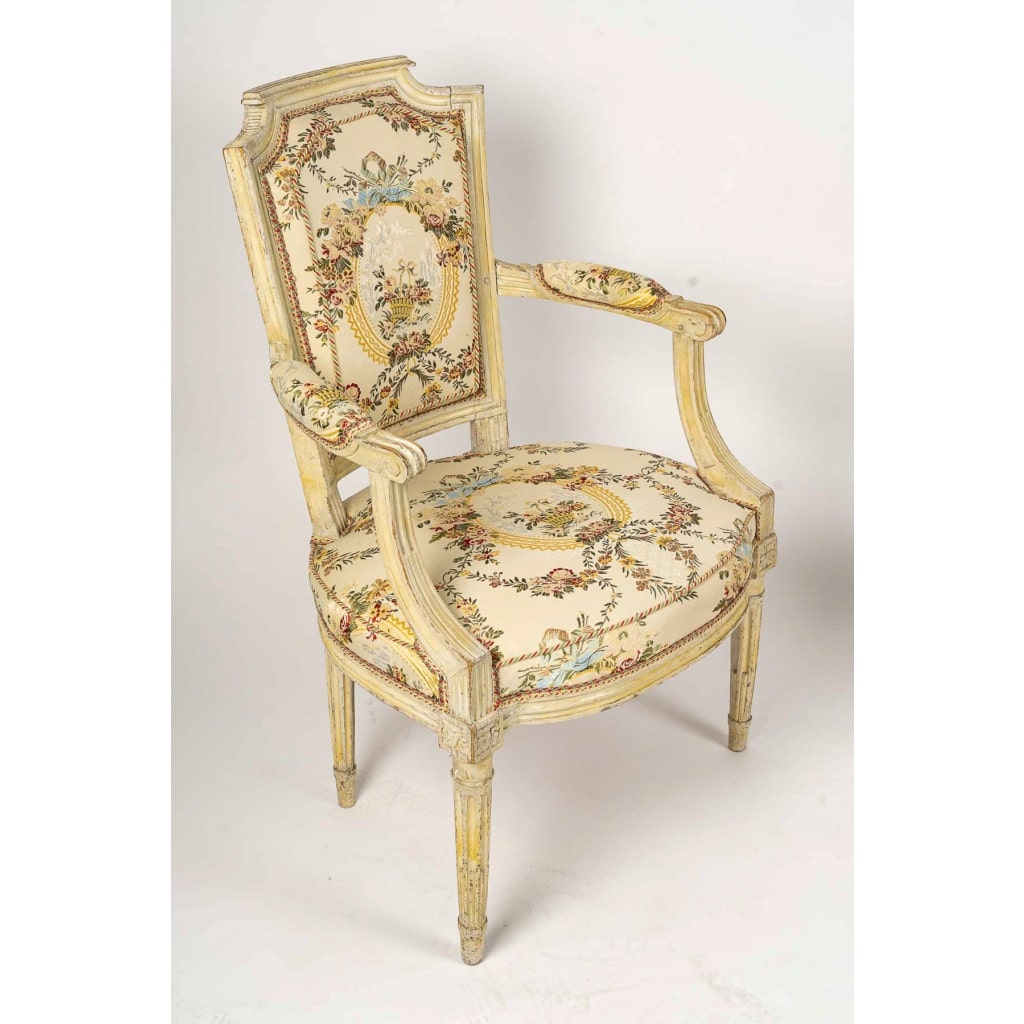 Paire de Fauteuils en hêtre laqué d’Époque Louis XVI vers 1780-1790 6 Paire de Fauteuils en hêtre laqué d’Époque Louis XVI vers 1780-1790 6