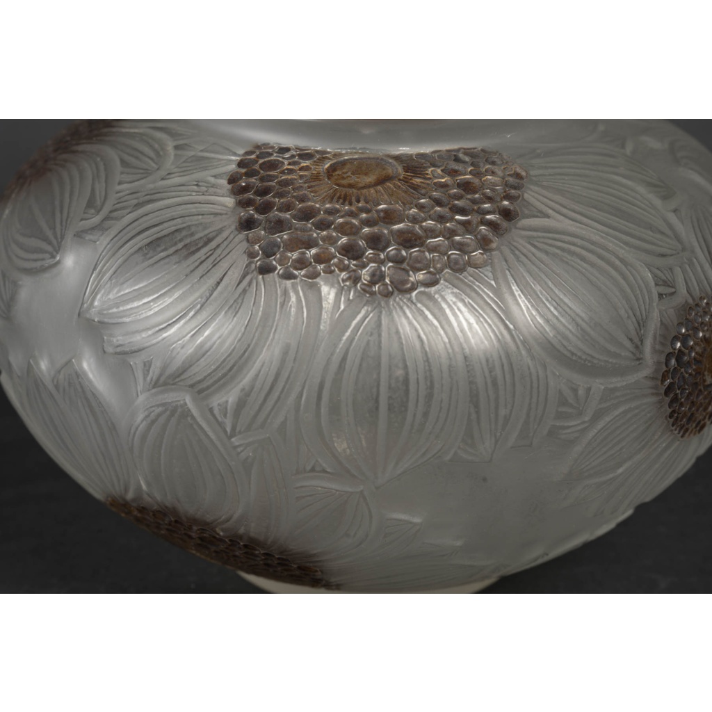 René LALIQUE Vase « DAHLIAS » 1923 8 René LALIQUE Vase « DAHLIAS » 1923 8