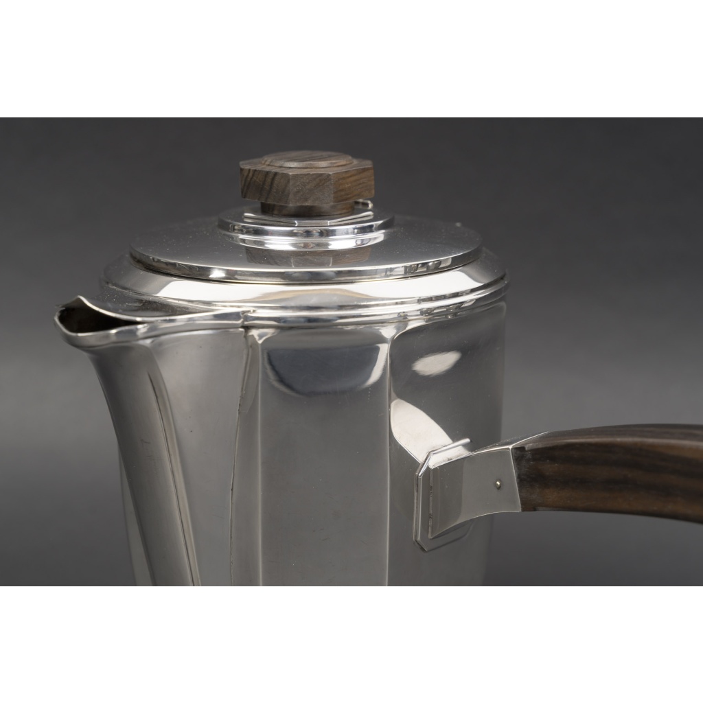 Ernest PROST Service à thé, café et chocolat en argent massif – ART DECO vers 1930 5 Ernest PROST Service à thé, café et chocolat en argent massif – ART DECO vers 1930 5