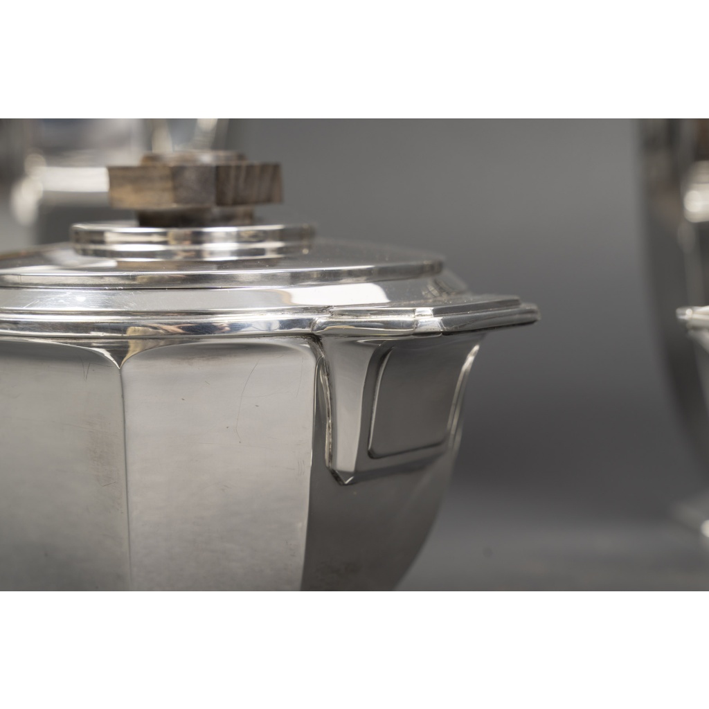Ernest PROST Service à thé, café et chocolat en argent massif – ART DECO vers 1930 17 Ernest PROST Service à thé, café et chocolat en argent massif – ART DECO vers 1930 17