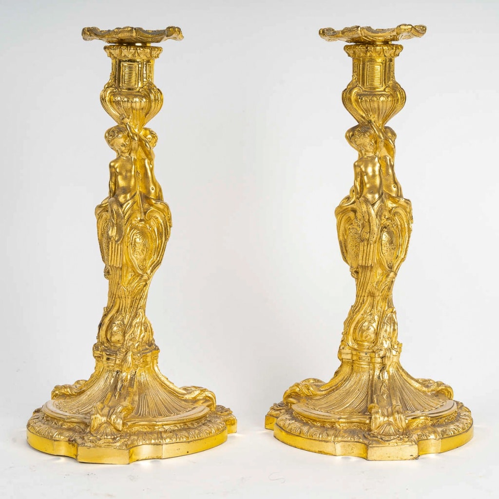 D’après Juste-Aurèle Meissonnier Paire de flambeaux vers 1880 en bronze ciselé et doré montée en Lampes 4
