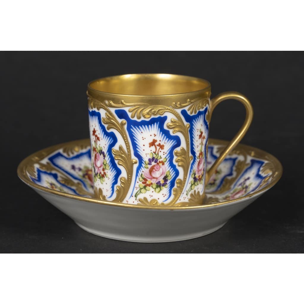 Grande tasse à fleurs polychromes 7