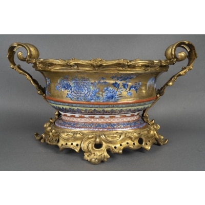 Grande coupe à motifs asiatiques