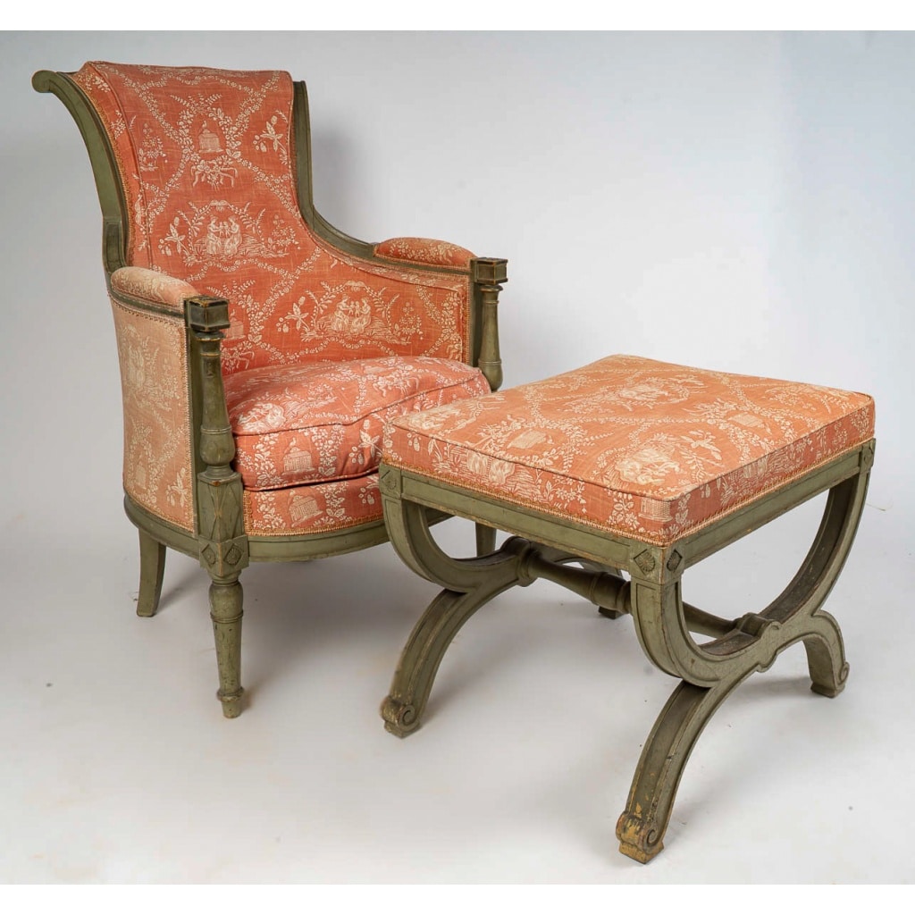 Une large Bergère de la fin du XIXeme siècle en hêtre laqué vert de style Directoire 11 Une large Bergère de la fin du XIXeme siècle en hêtre laqué vert de style Directoire 11