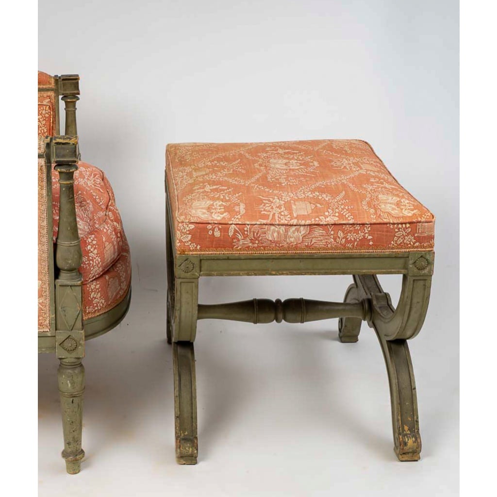 Un tabouret de la fin du XIXème siècle en hêtre laqué vert de style Directoire 6 Un tabouret de la fin du XIXème siècle en hêtre laqué vert de style Directoire 6