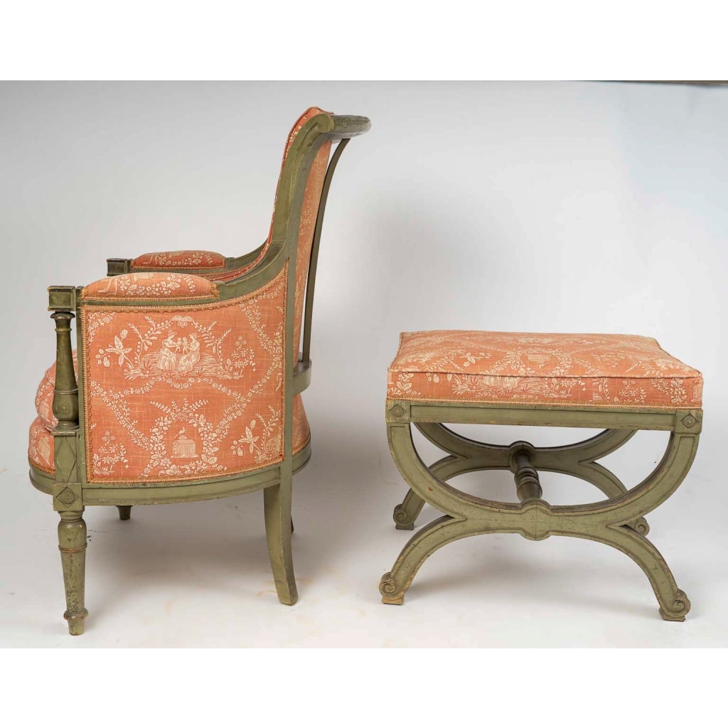 Une large Bergère de la fin du XIXeme siècle en hêtre laqué vert de style Directoire 9 Une large Bergère de la fin du XIXeme siècle en hêtre laqué vert de style Directoire 9