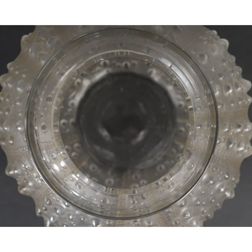 LALIQUE René – Vase « Oursins » 1935 9 LALIQUE René – Vase « Oursins » 1935 9