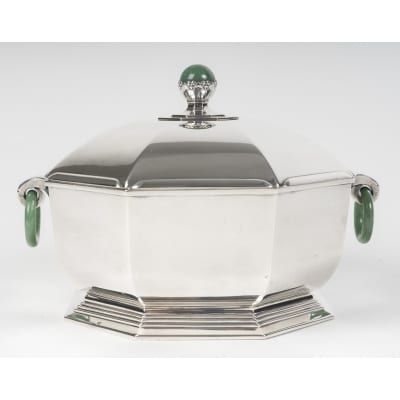 Orfèvre LEROY – Légumier en argent massif octogonal Epoque ART DECO 2 Orfèvre LEROY – Légumier en argent massif octogonal Epoque ART DECO 2