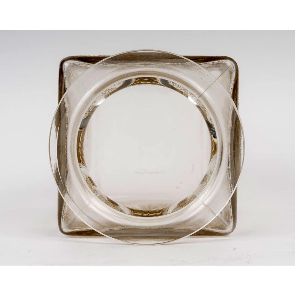 Vase « Myrrhis » verre blanc patiné sépia de René LALIQUE 8 Vase « Myrrhis » verre blanc patiné sépia de René LALIQUE 8