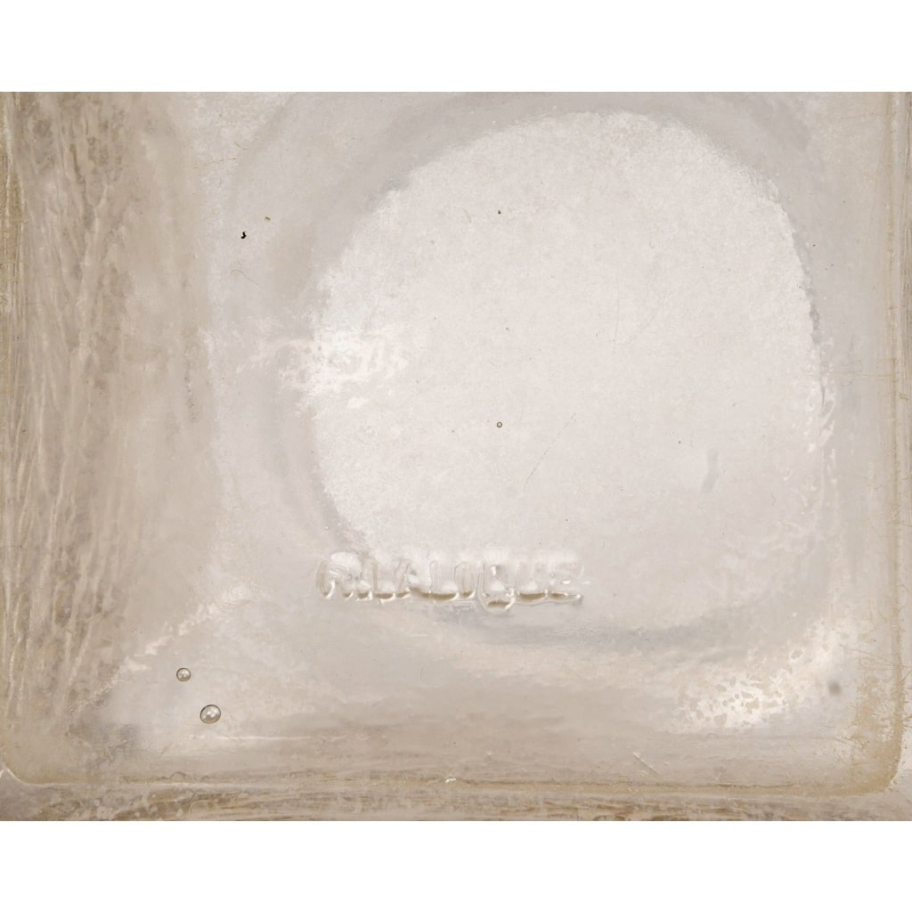 Vase « Myrrhis » verre blanc patiné sépia de René LALIQUE 9 Vase « Myrrhis » verre blanc patiné sépia de René LALIQUE 9