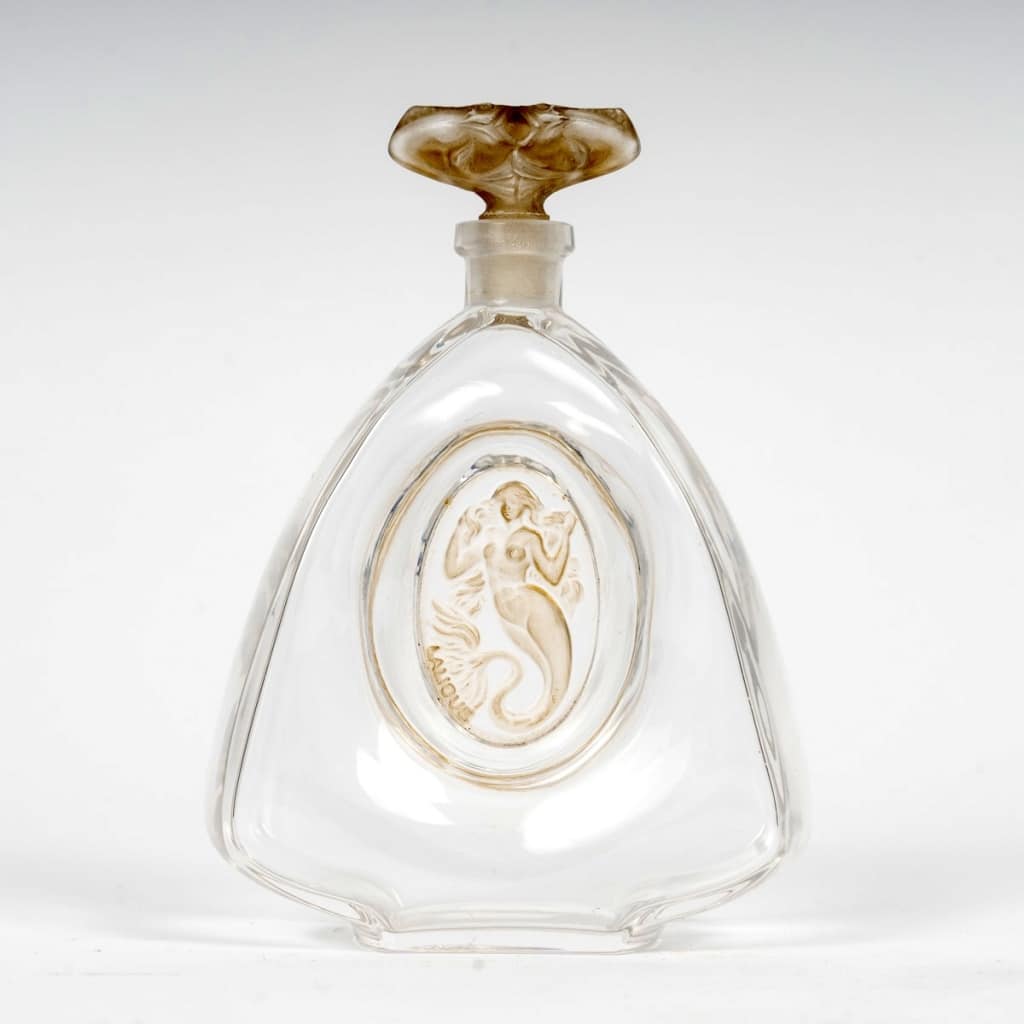Flacon « La Sirène » verre blanc patiné sépia de René LALIQUE pour Burmann 2 Flacon « La Sirène » verre blanc patiné sépia de René LALIQUE pour Burmann 2