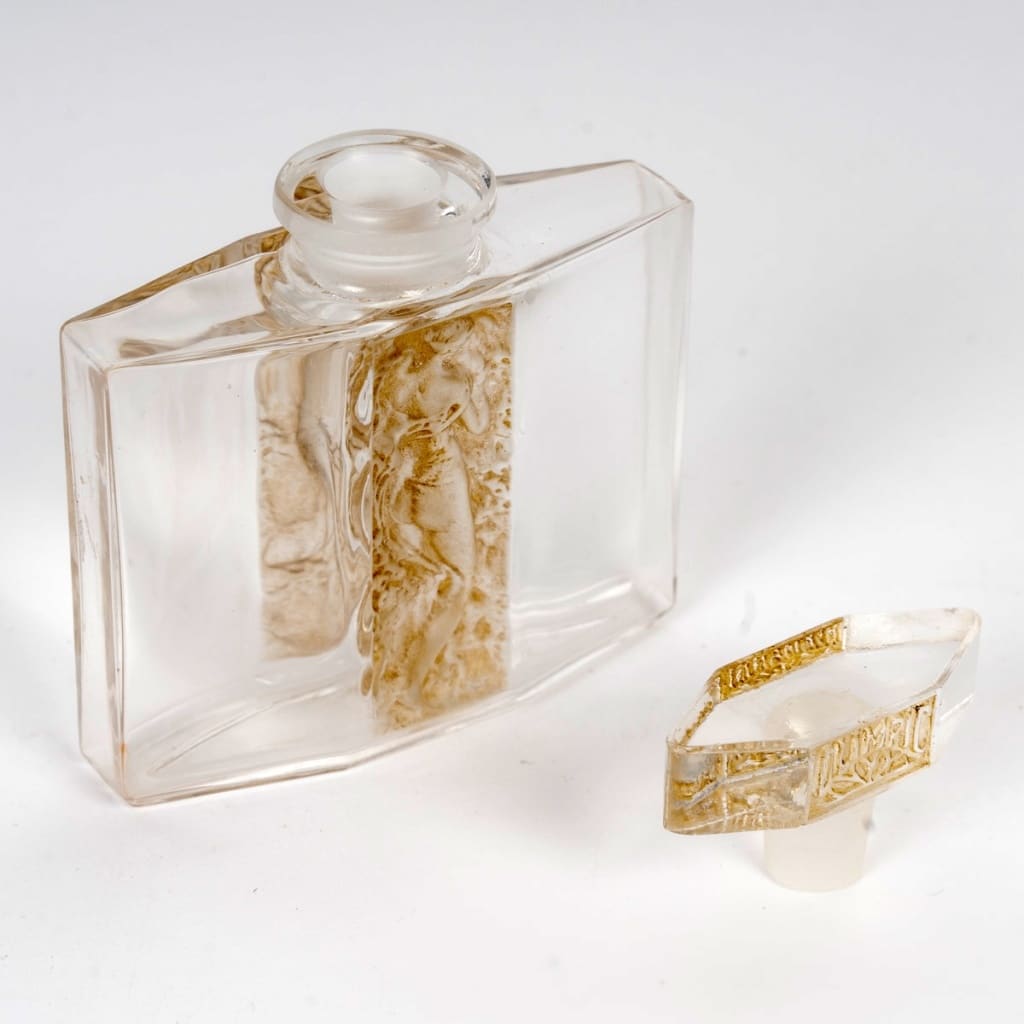 Flacon « Olimpic » verre blanc patiné sépia de René LALIQUE pour Hermanny 4