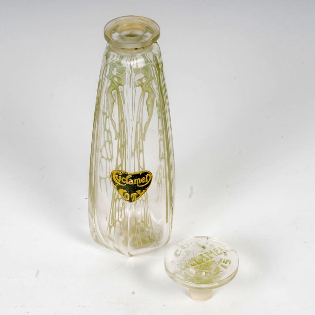 Flacon « Cyclamen » verre blanc patiné vert de René LALIQUE 7