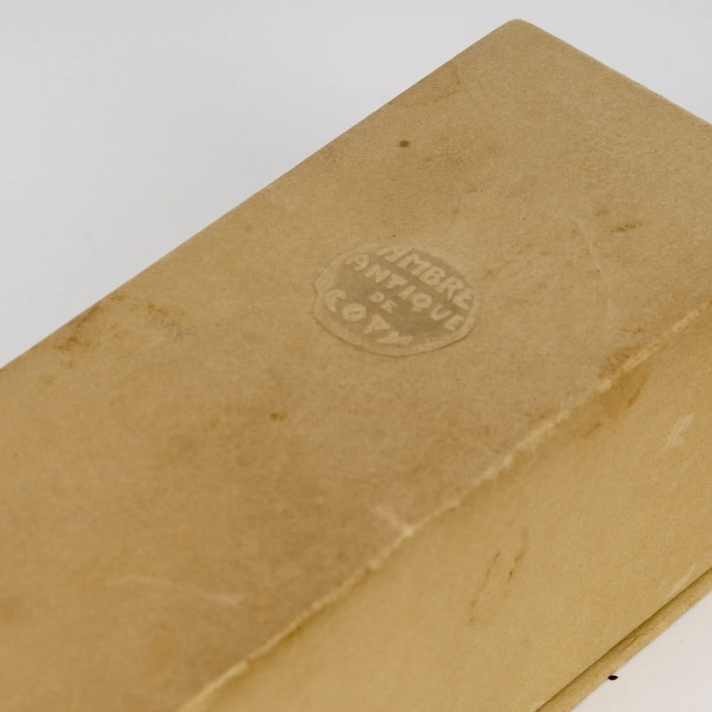 Flacon « Ambre Antique » verre blanc patiné sépia de René LALIQUE pour Coty 6 Flacon « Ambre Antique » verre blanc patiné sépia de René LALIQUE pour Coty 6