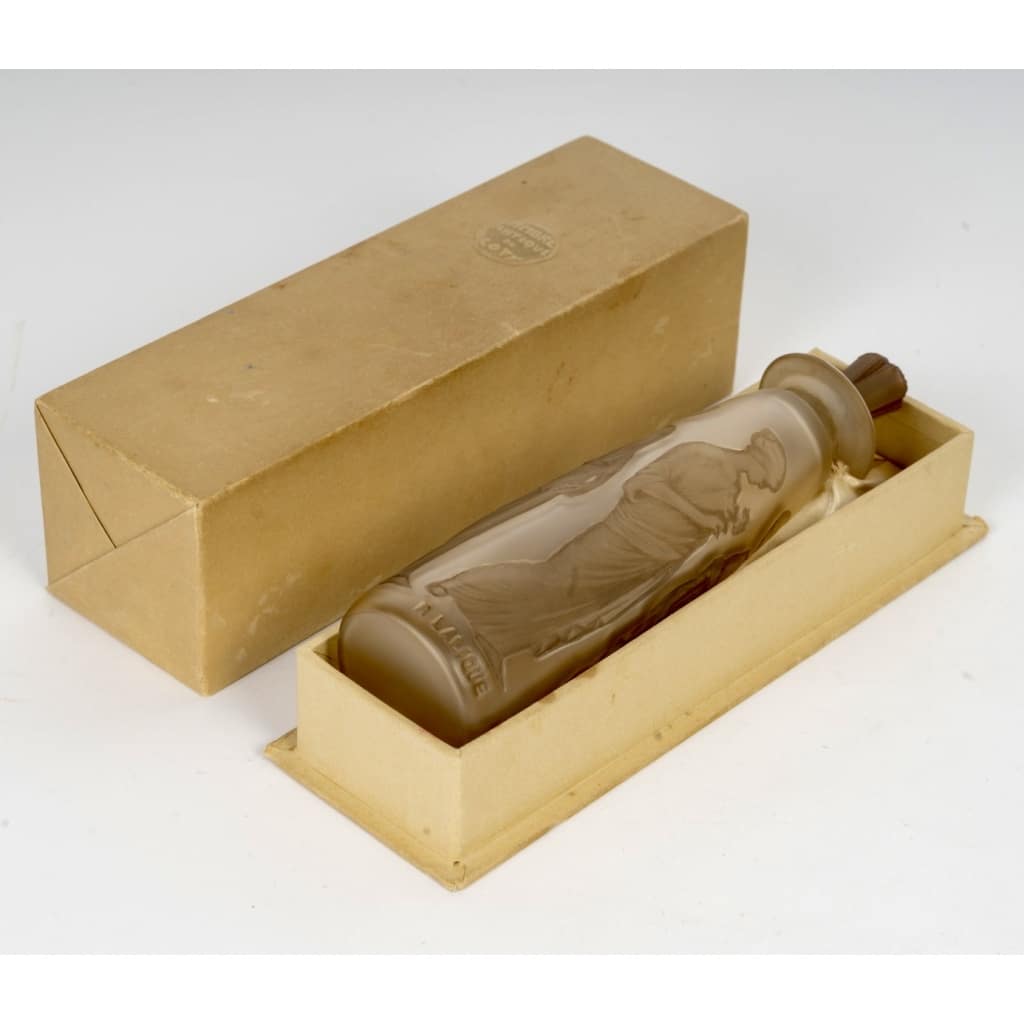 Flacon « Ambre Antique » verre blanc patiné sépia de René LALIQUE pour Coty 4 Flacon « Ambre Antique » verre blanc patiné sépia de René LALIQUE pour Coty 4