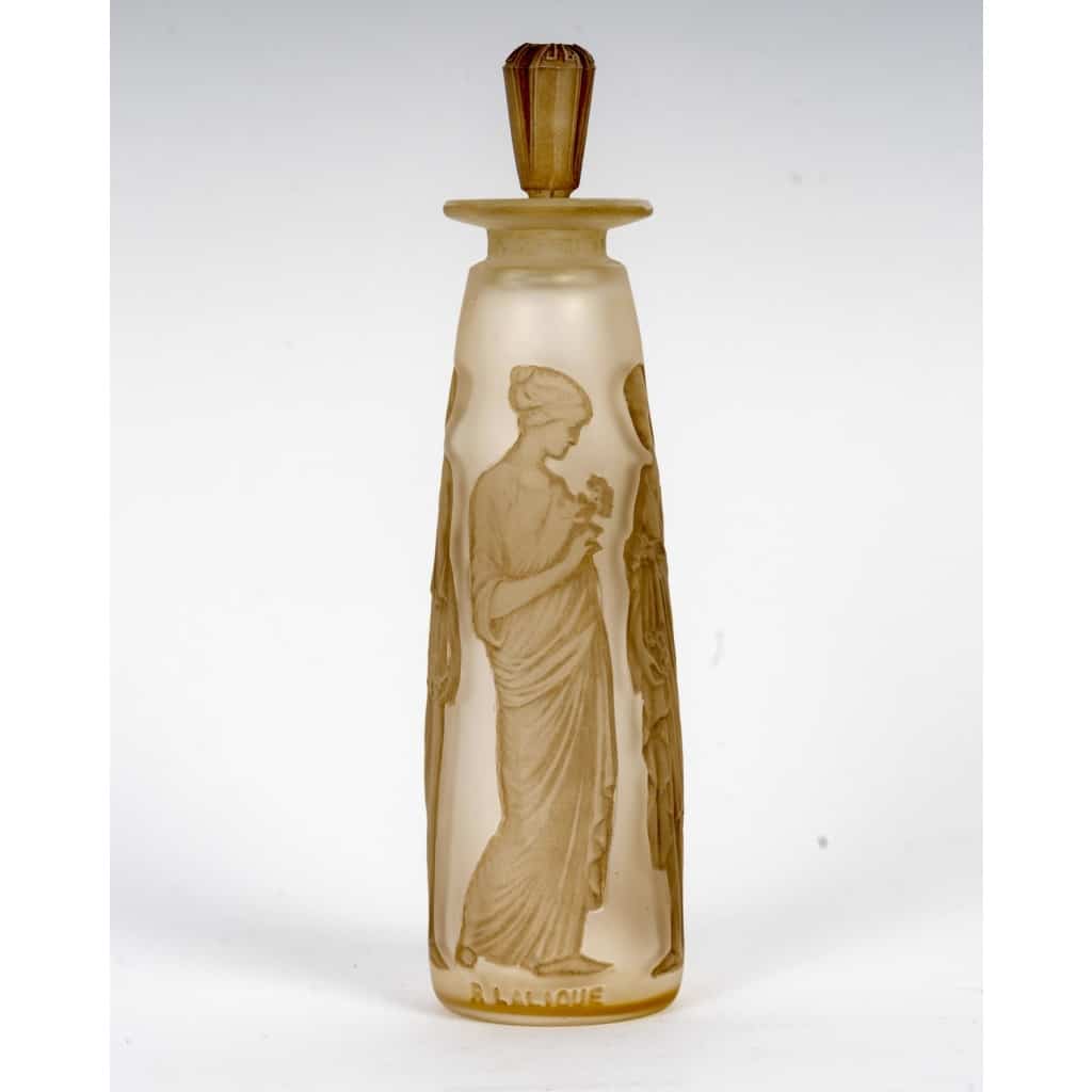 Flacon « Ambre Antique » verre blanc patiné sépia de René LALIQUE pour Coty 7 Flacon « Ambre Antique » verre blanc patiné sépia de René LALIQUE pour Coty 7