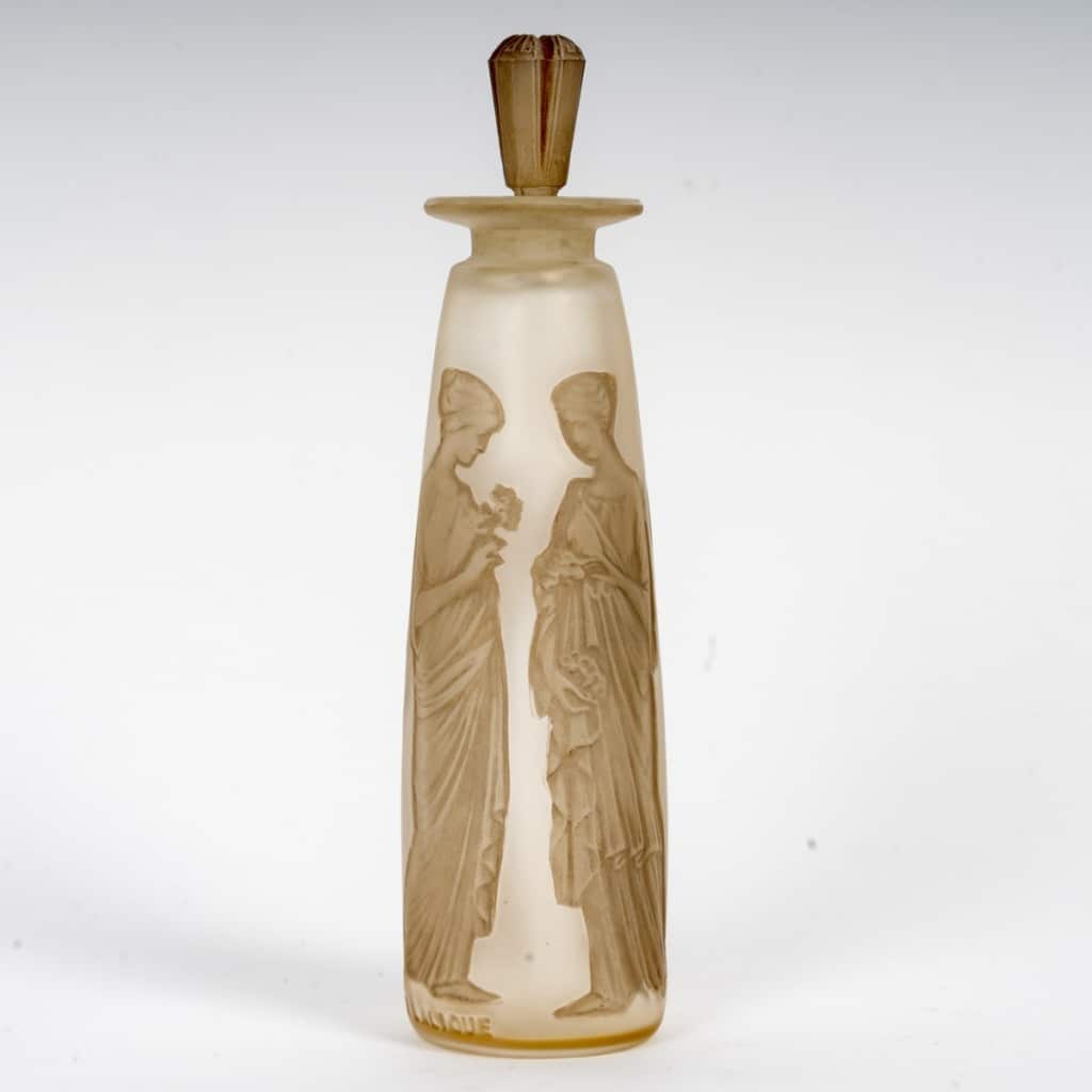 Flacon « Ambre Antique » verre blanc patiné sépia de René LALIQUE pour Coty 8 Flacon « Ambre Antique » verre blanc patiné sépia de René LALIQUE pour Coty 8