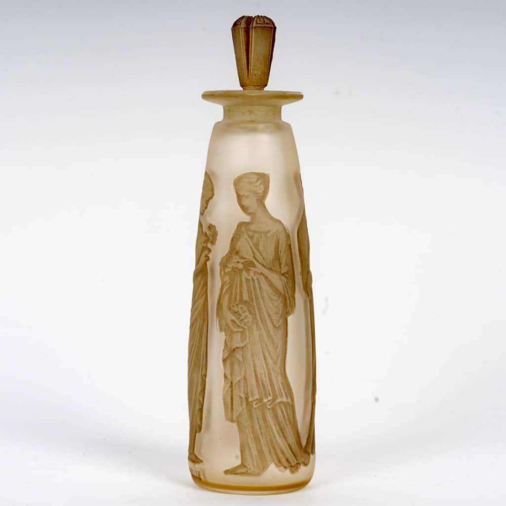 Flacon « Ambre Antique » verre blanc patiné sépia de René LALIQUE pour Coty 9 Flacon « Ambre Antique » verre blanc patiné sépia de René LALIQUE pour Coty 9