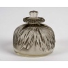 Flacon « Pavot » verre blanc patiné gris de René LALIQUE 7 Flacon « Pavot » verre blanc patiné gris de René LALIQUE 7