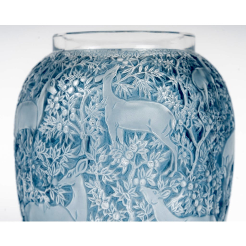 Vase « Biches » verre blanc patiné bleu de René LALIQUE 5 Vase « Biches » verre blanc patiné bleu de René LALIQUE 5