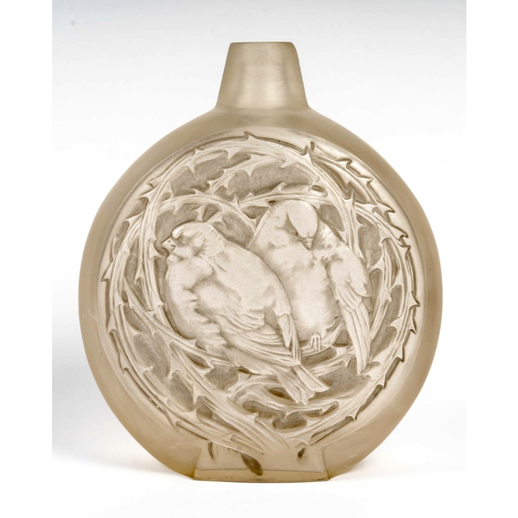 Vase « Deux Moineaux Dormant » verre blanc patiné gris de René LALIQUE 2 Vase « Deux Moineaux Dormant » verre blanc patiné gris de René LALIQUE 2