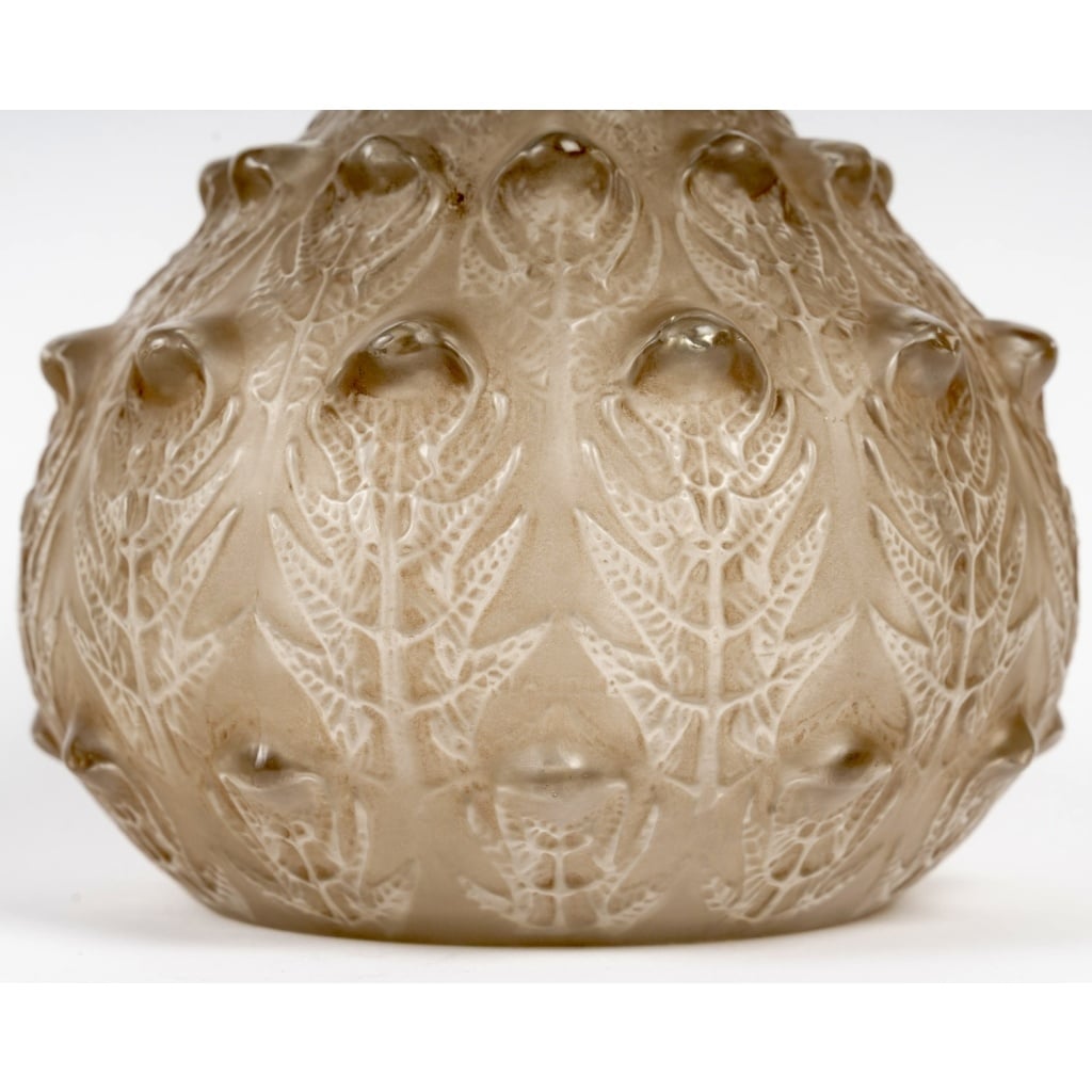 Vase « Fougères » verre blanc patiné sépia de René LALIQUE 4 Vase « Fougères » verre blanc patiné sépia de René LALIQUE 4