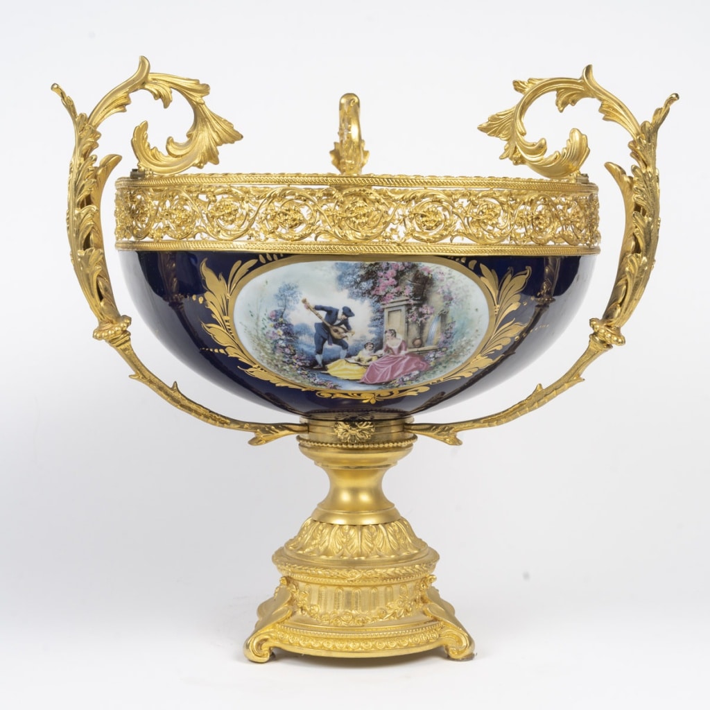 Coupe en porcelaine et bronze doré 8 Coupe en porcelaine et bronze doré 8