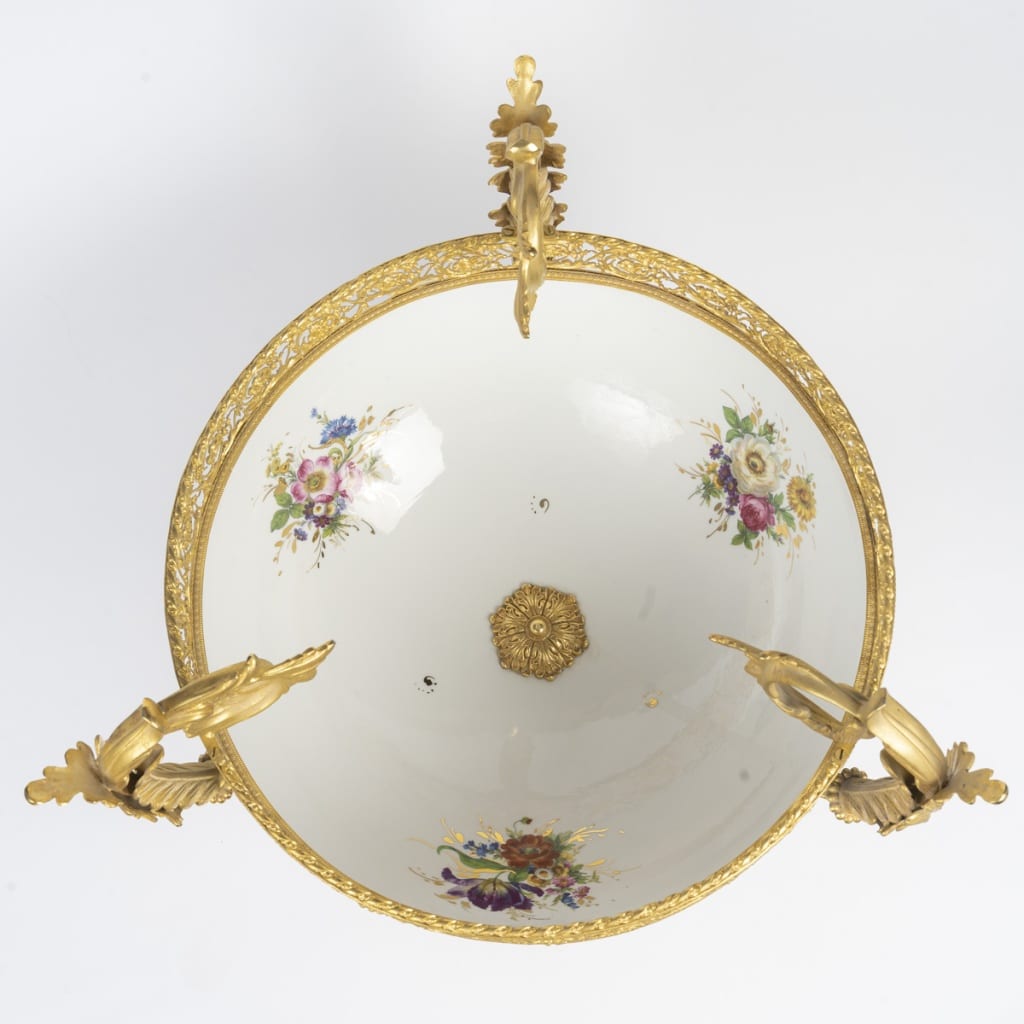 Coupe en porcelaine et bronze doré 13 Coupe en porcelaine et bronze doré 13